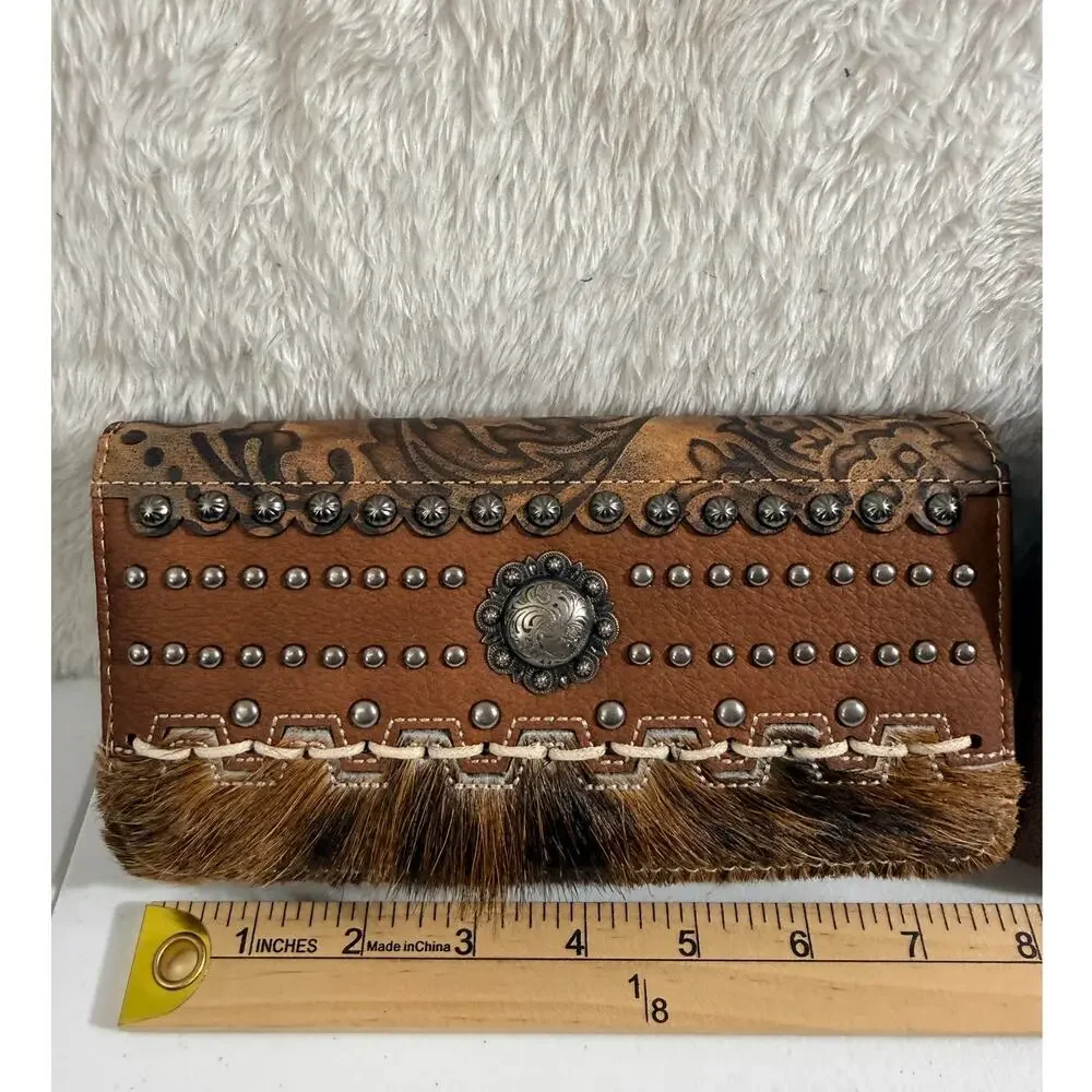 Trinity Ranch Wallet/wristlet NWT Hair-on Cowhide, Western Tooling, Concho